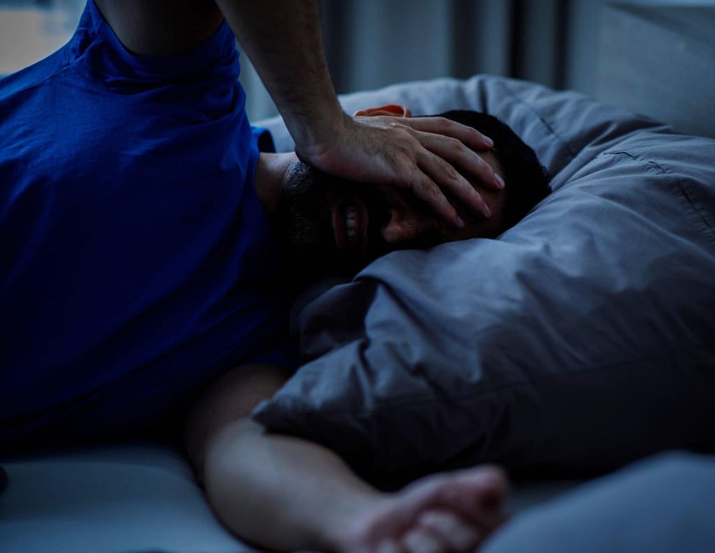 alt=how lack of sleep affects the brain