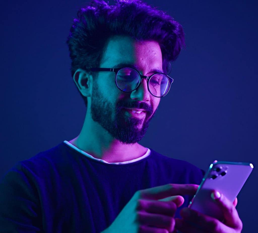 alt=how to reduce blue light for better sleep